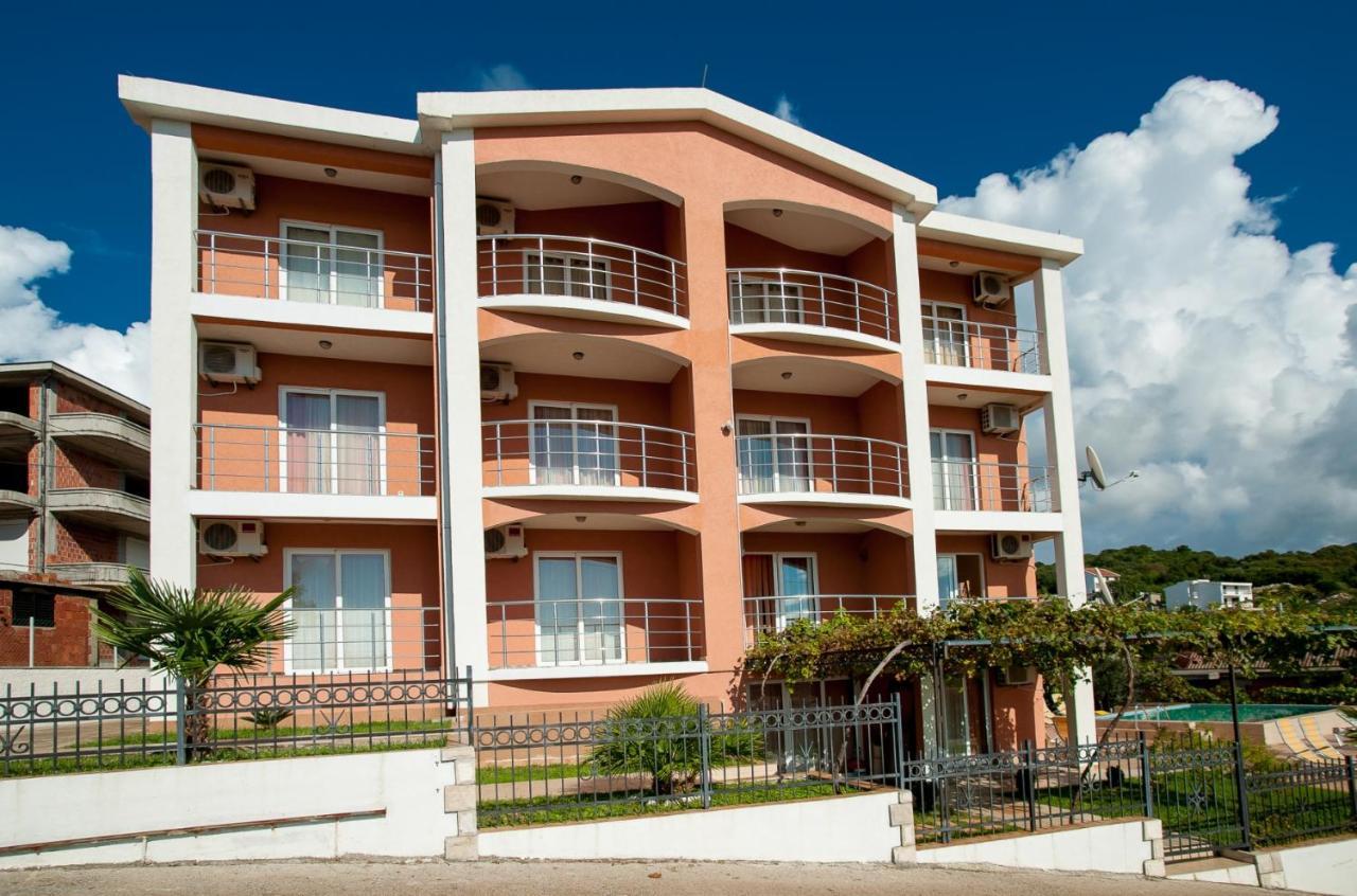 Open Sky Apartments Utjeha-Bušat Extérieur photo